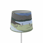 Arvidssons Textil Lampskärm Fjällvandring Grön/Blå / 24 cm SKU ARV-2724-75-24-08 EAN 7394094276391