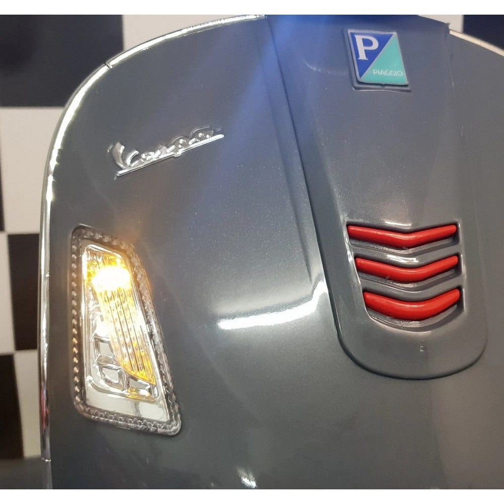 Car4Kids Elmoped Vespa GTS SKU EAN