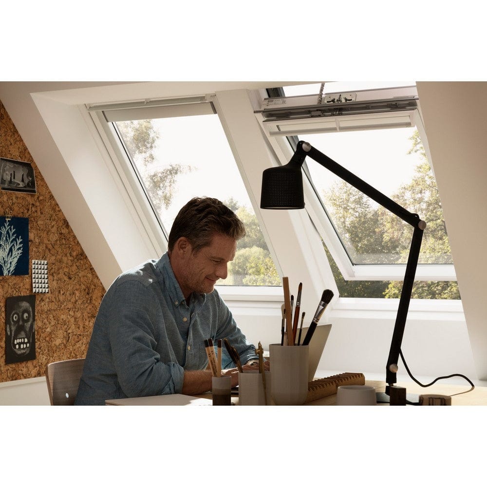 Velux Takfönster Pivåhängd Vitmålad Furu Integra El SKU EAN