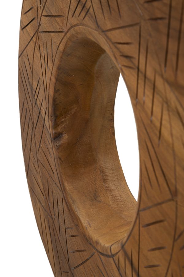 Dorat skulptur teak detalj