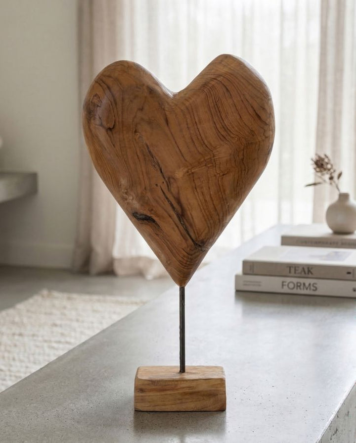 Dobu hjärtskulptur i teak 25 x 12 x 45 cm – bild 9