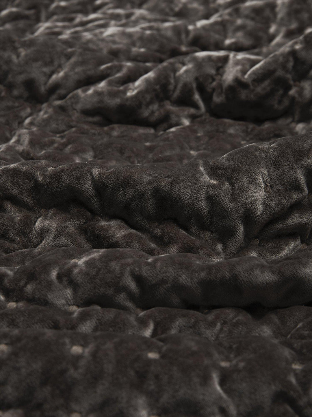 Svanefors Cia överkast Mörkbrun 180×260 cm – detalj