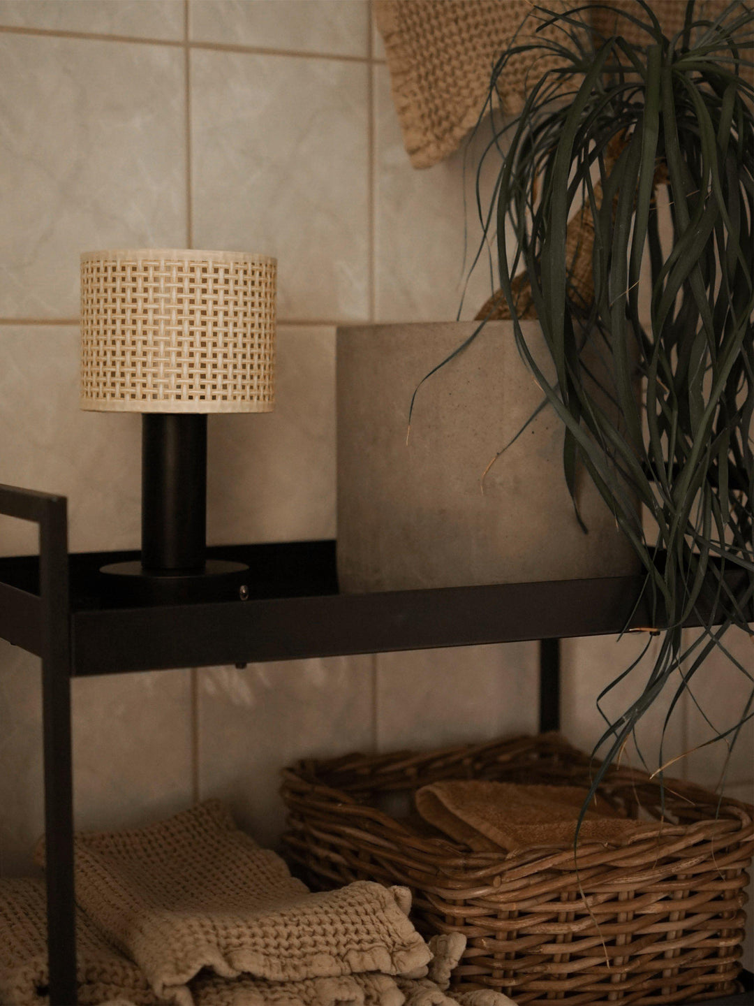 PR Home Tiara bordlampe