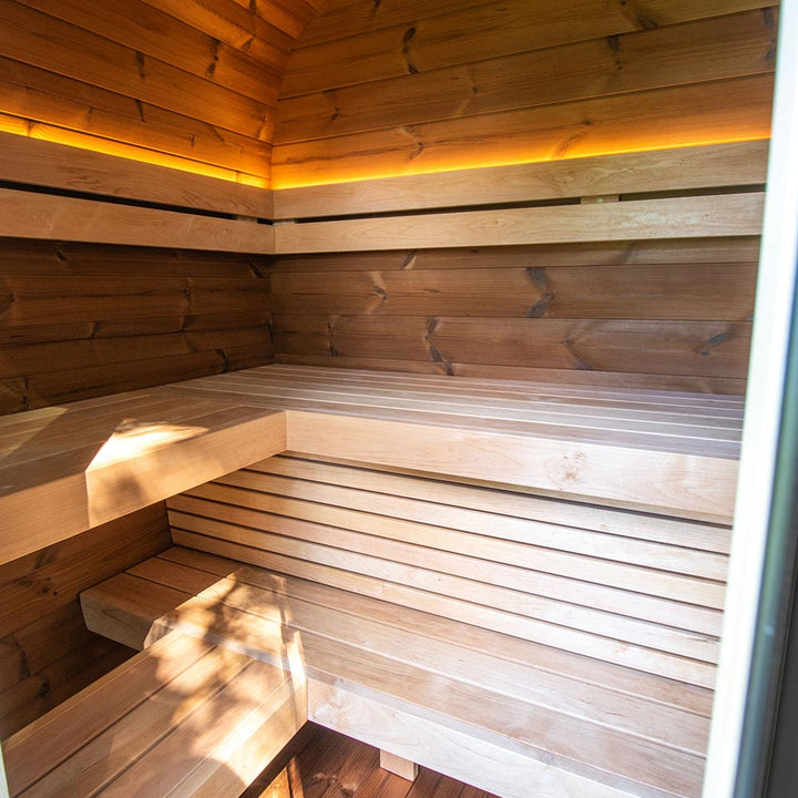 Outdoor sauna in Thermowood Holl&