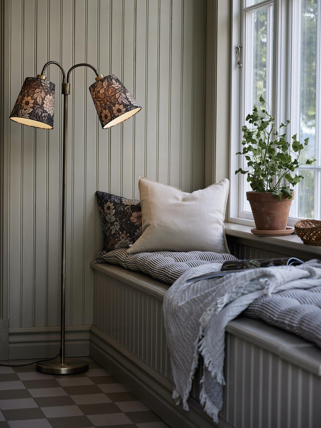 PR Home Amy Floor Flex 2 Brass