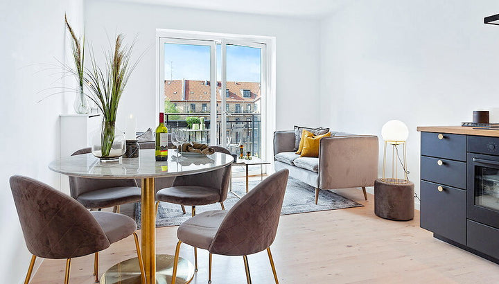 House Nordic Bolzano runt matbord Ø110 cm – vit/mässing