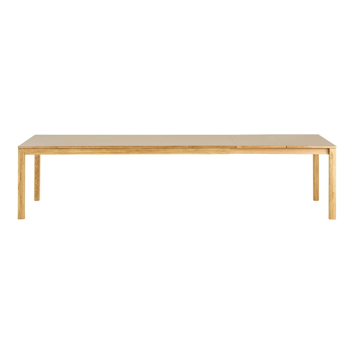 House Nordic Bowen förlängningsbart matbord – natur och mörk sand