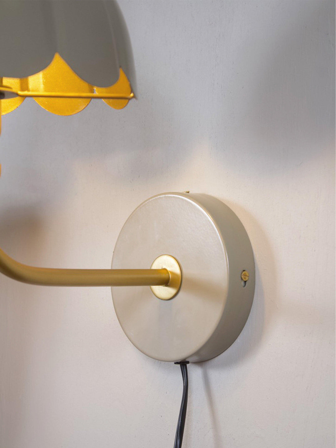 PR Home Wells væglampe