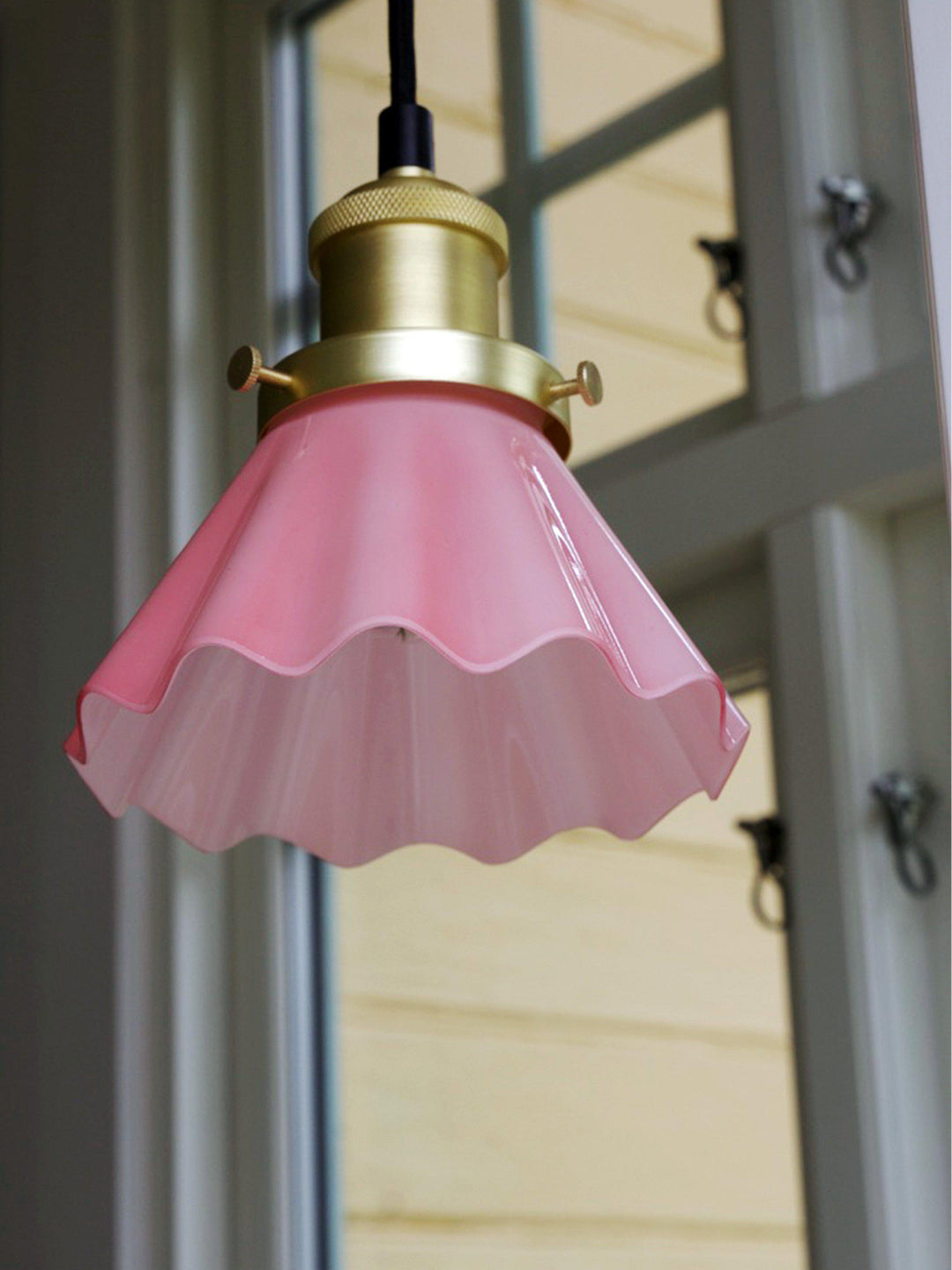 PR Home August Window Lamp