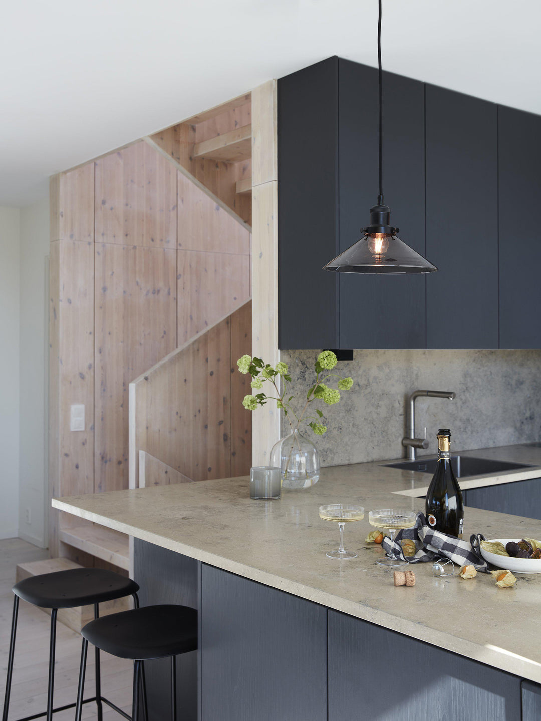 PR Home Siri Ceiling Pendant