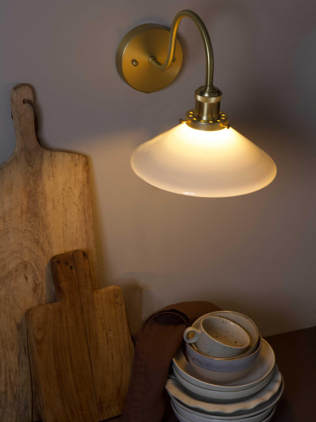 PR Home August VæglampeIP23