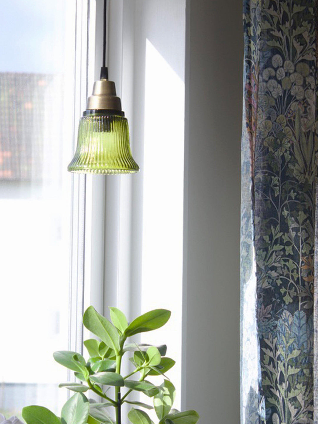 PR Home Emmi window lamp
