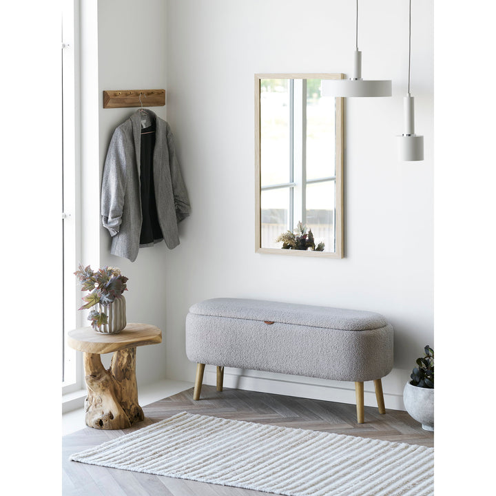 House Nordic Barco klädhängare i ljus hallmiljö