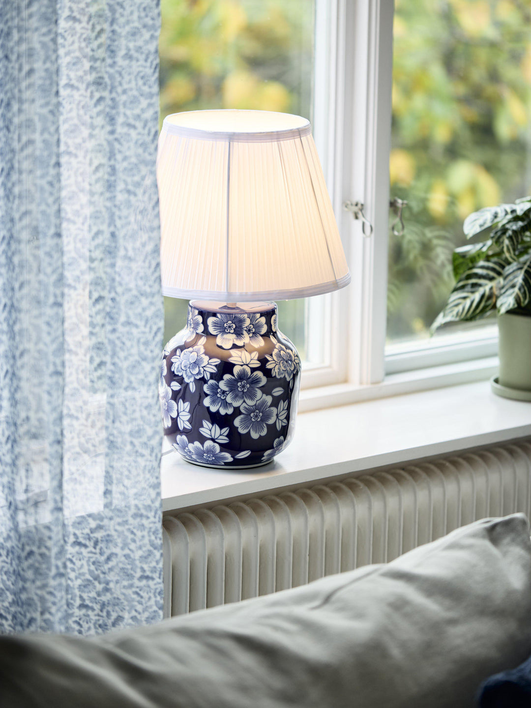 PR Home Fanny table lamp