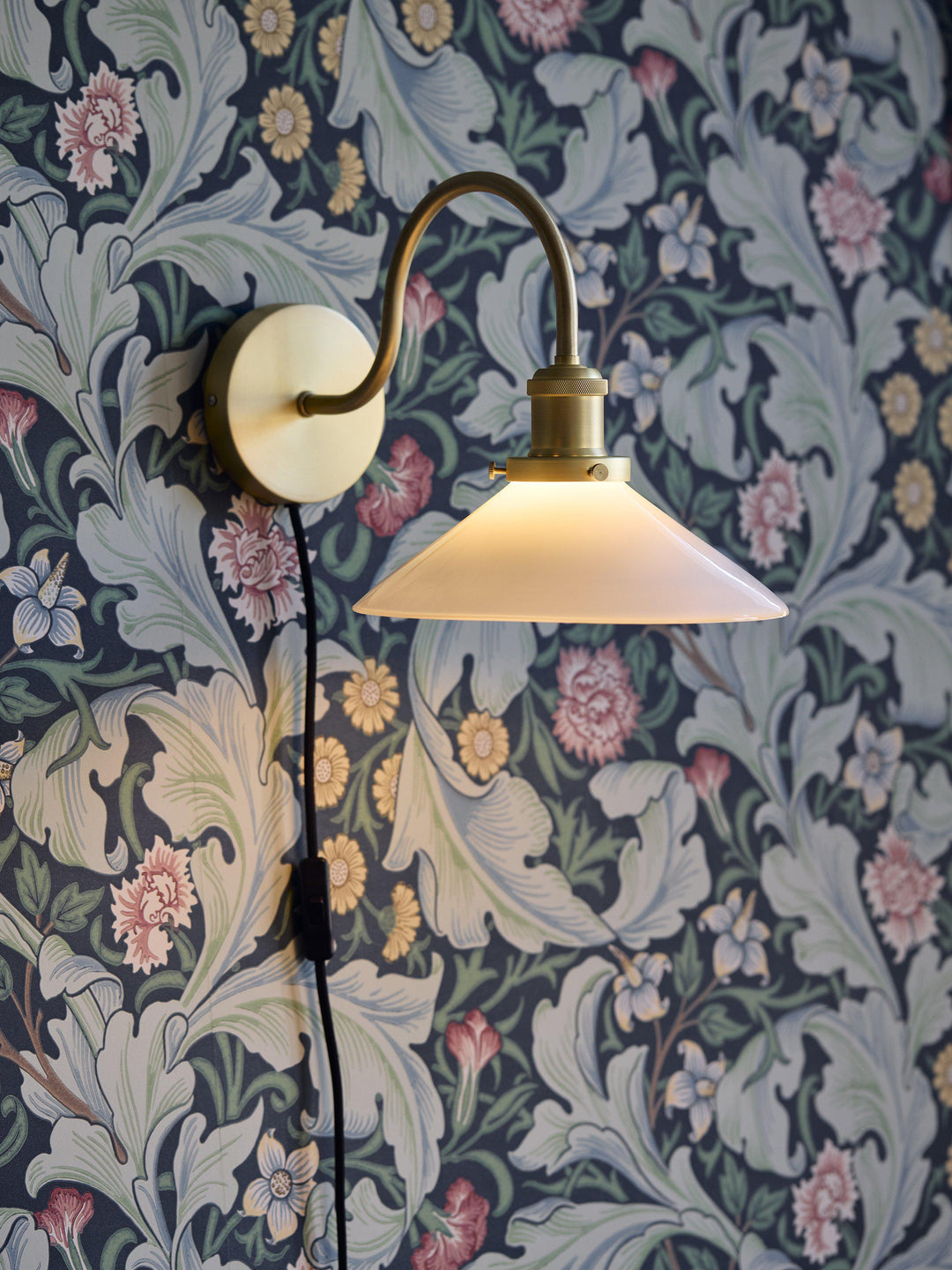 PR Home Axel Wall Lamp