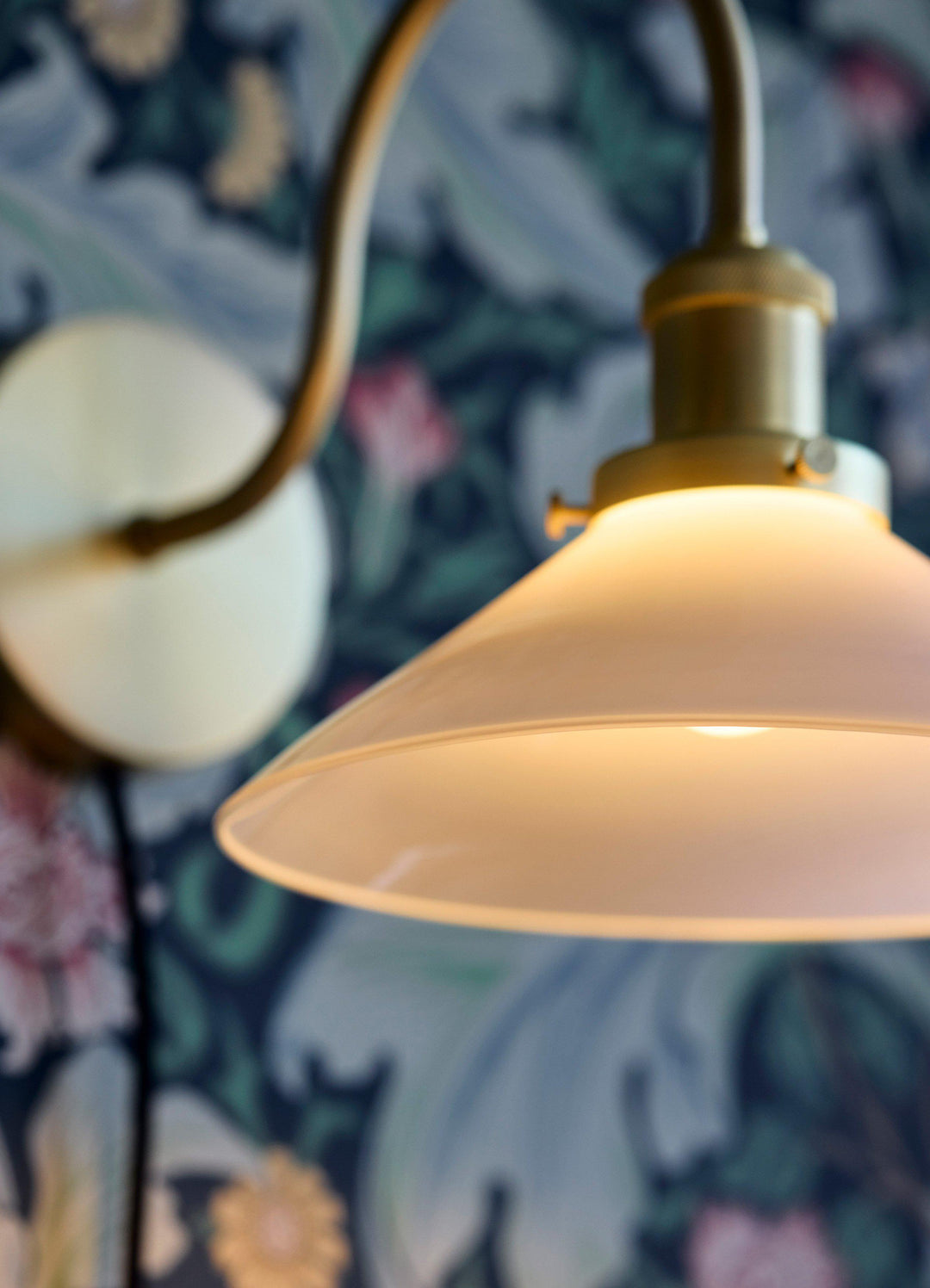 PR Home Axel Wall Lamp