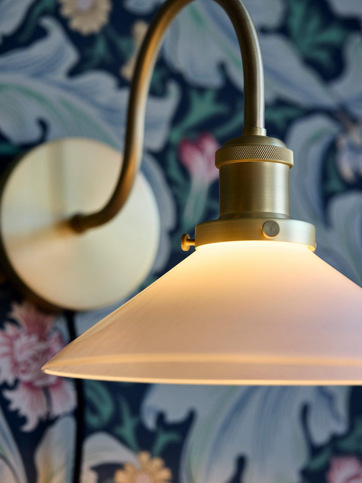 PR Home Axel Wall Lamp