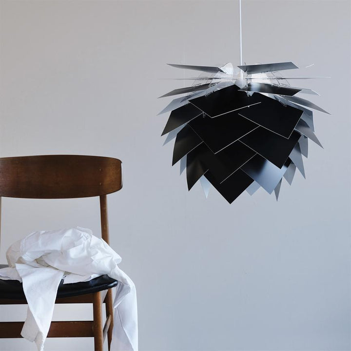 Dyberg Larsen Illumin svart D35 – miljöbild