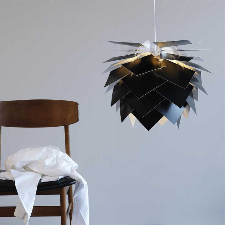 Dyberg Larsen Illumin svart D35 i miljö