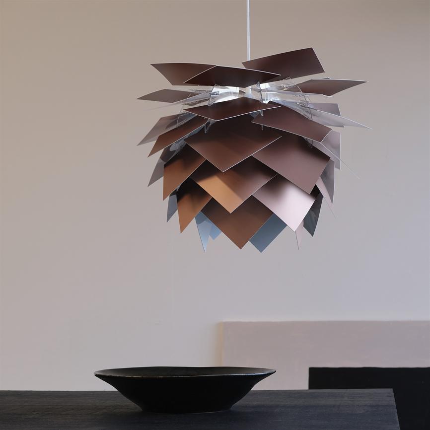 Dyberg Larsen Illumin koppar taklampa – miljöbild