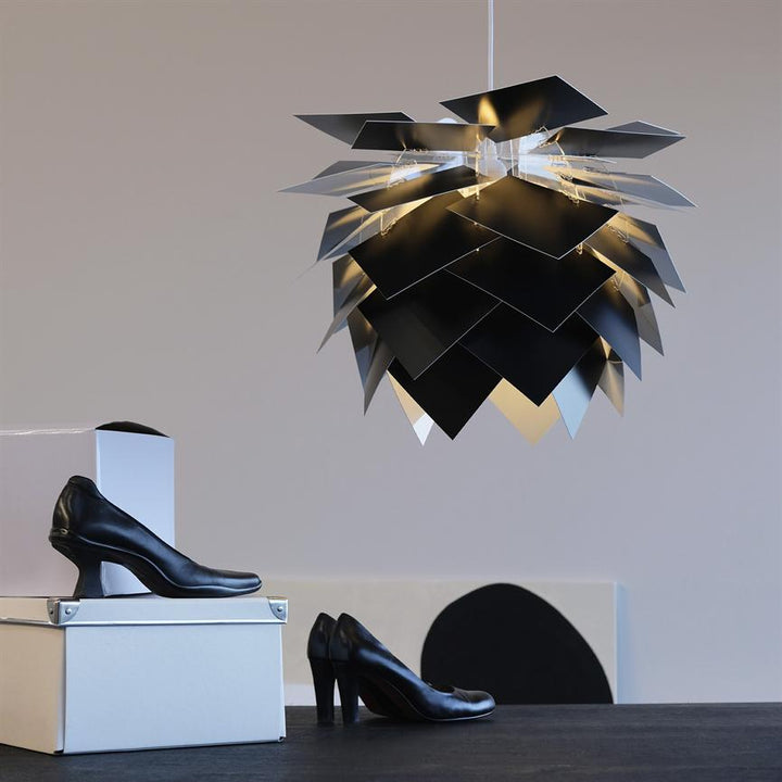 Dyberg Larsen Illumin svart D45 – miljöbild