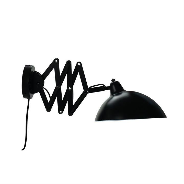Dyberg Larsen Futura vägglampa svart med vikarm – detaljvy
