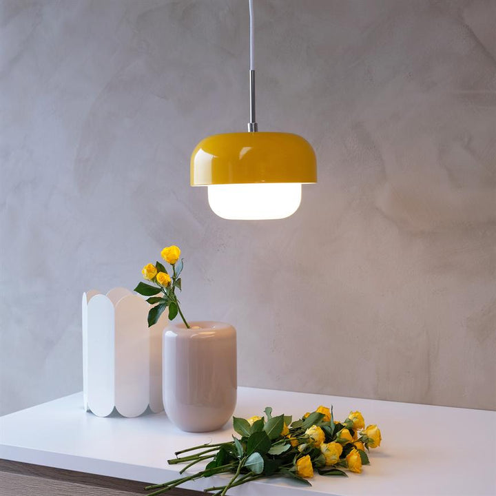 Dyberg Larsen Haipot Yuzu gul taklampa i miljö