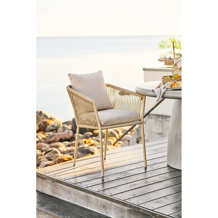 House Nordic Salerno sandfärgad utestol med sittdyna