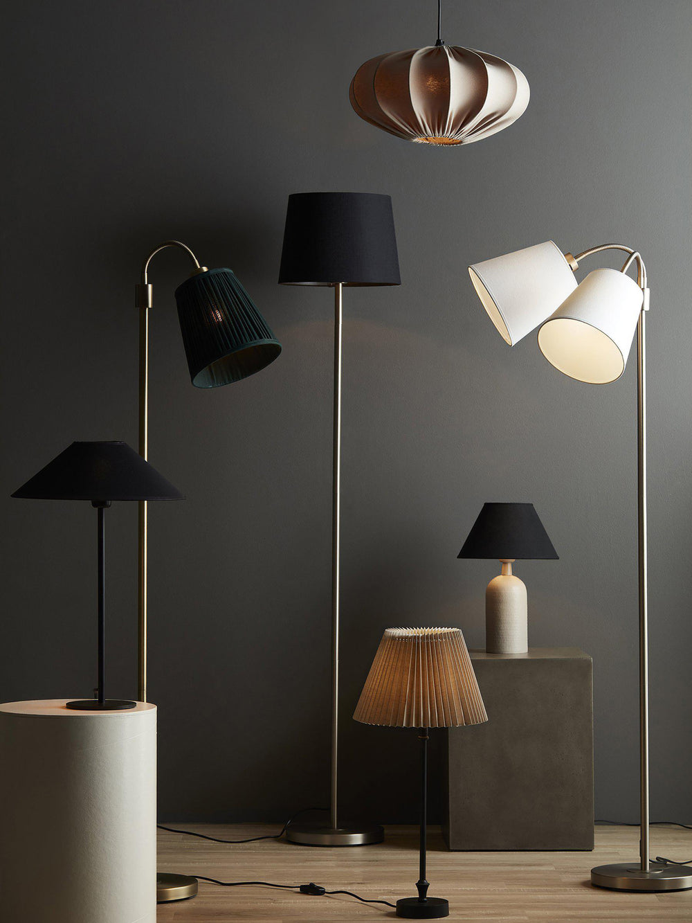 PR Home Amy golvfot krom 130 cm i miljö