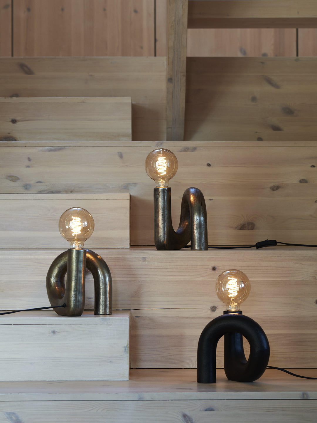 PR Home Notice Swirl lamp base