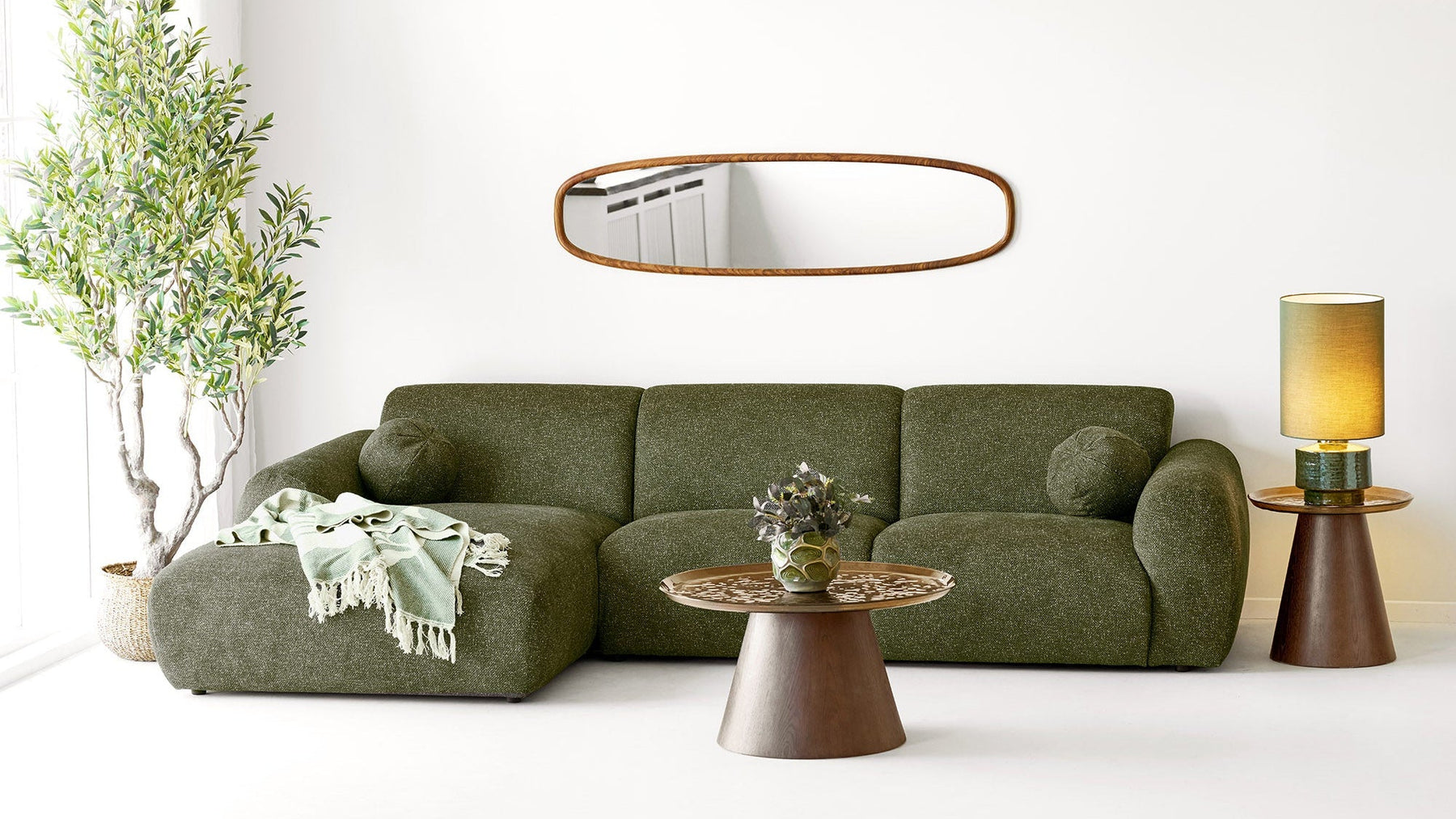 Vardagsrum med soffa – inspiration för hem och inredning hos VillaHome