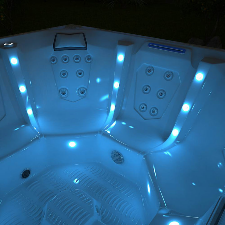 Hot tub Reykjavik