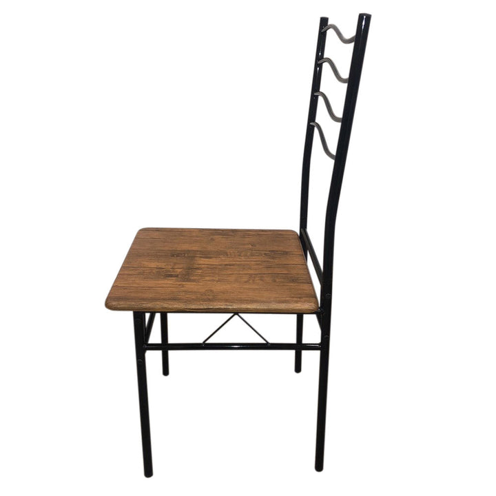 Spisebord med metalstel og 4 stole