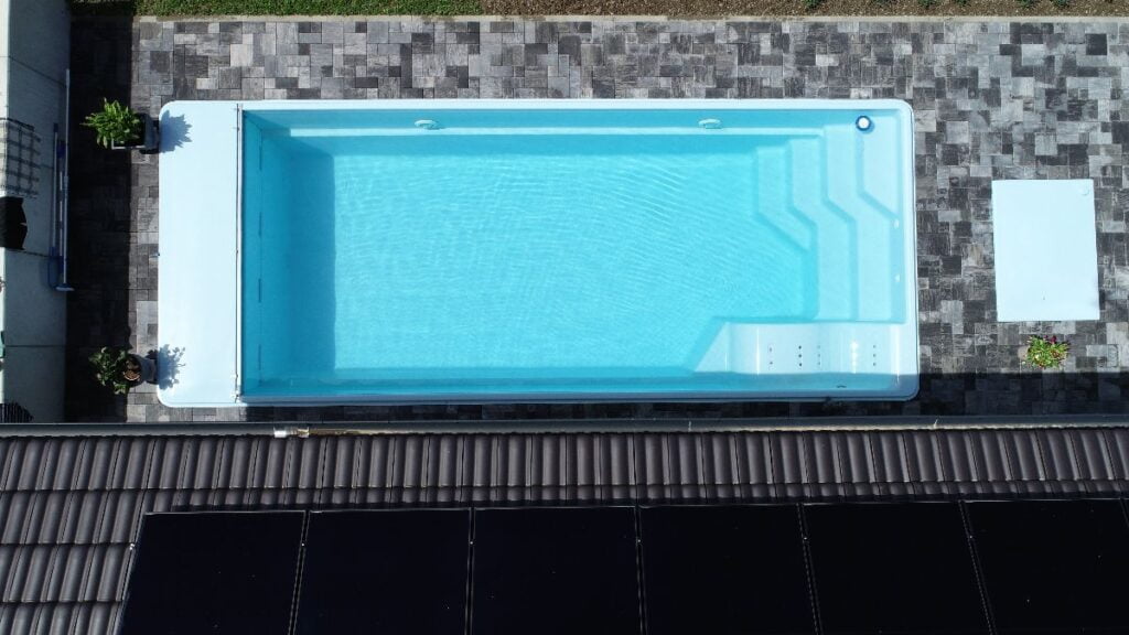 Glasfiberpool Funäsdalssjön 7,50m x 3,10m x 1,50m