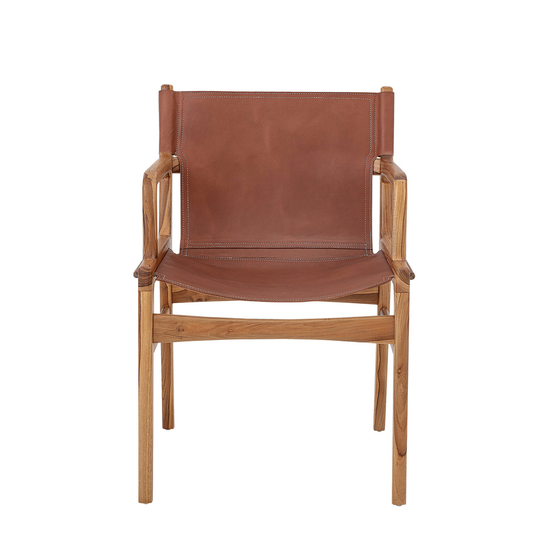 Bloomingville Ollie loungefåtölj i naturfärgad teak med brun lädersits och läderrygg, framifrån