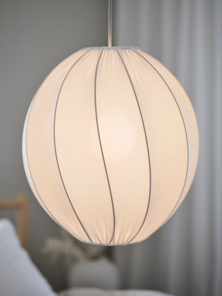 PR Home Olivia taklampa Twist vit 35 cm tänd detalj