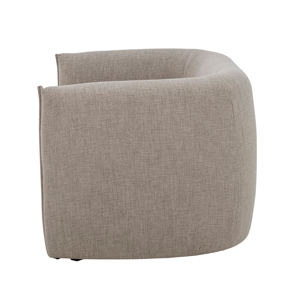 Bloomingville Bacio beige soffa med rundad form – sedd från sidan