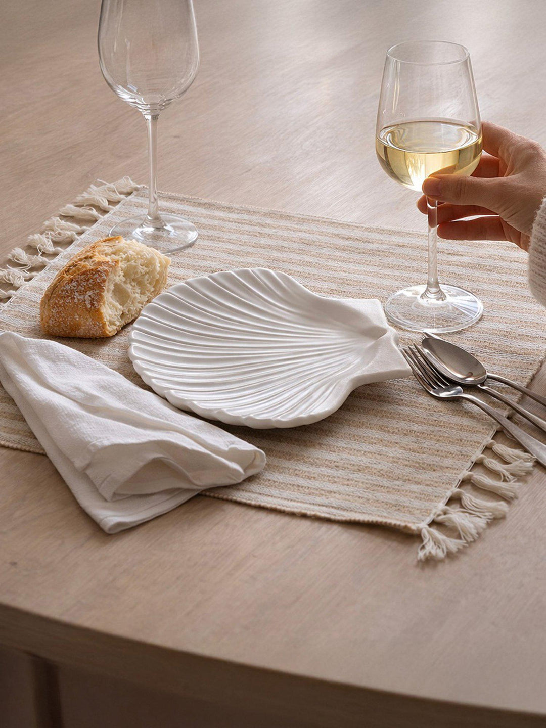 Svanefors Adam bordstablett Offwhite 33×45 cm i miljö