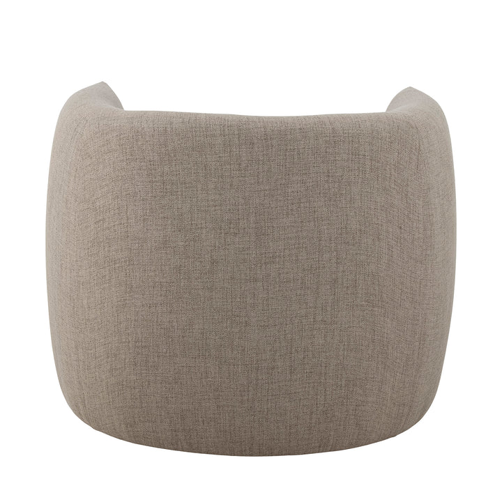 Bacio loungefåtölj i beige återvunnen polyester sedd bakifrån med rundad rygg