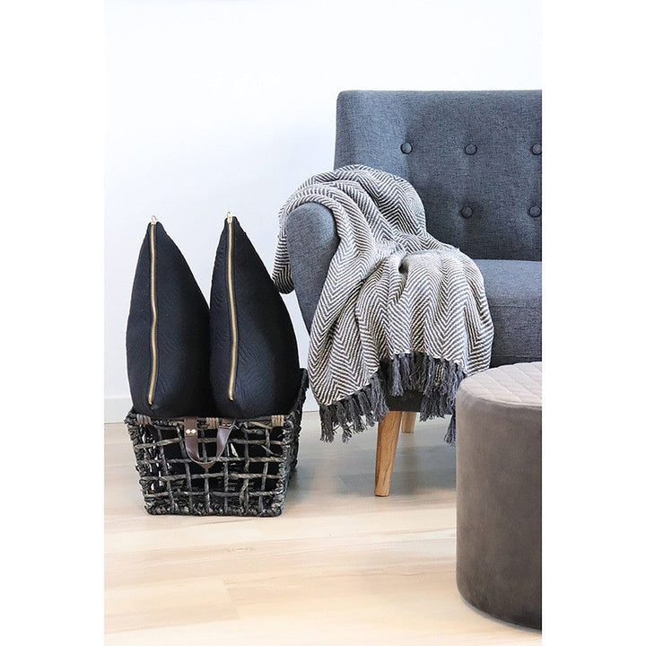 House Nordic Kudde Ferrel Svart SKU HOU-3961025 EAN 5713917014927vvvvv