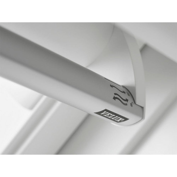 Velux Takfönster Pivåhängd Vitmålad Furu SKU EAN
