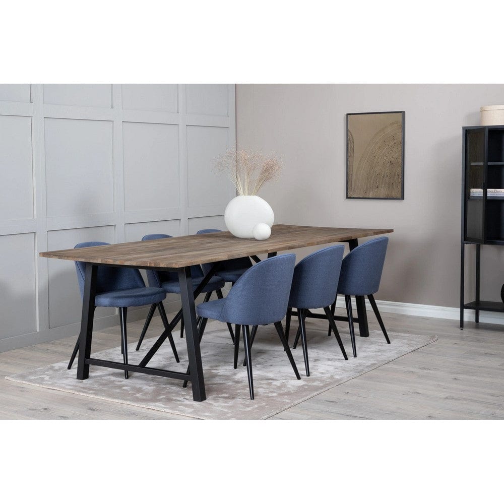 Venture Home Malang matbord – miljöbild