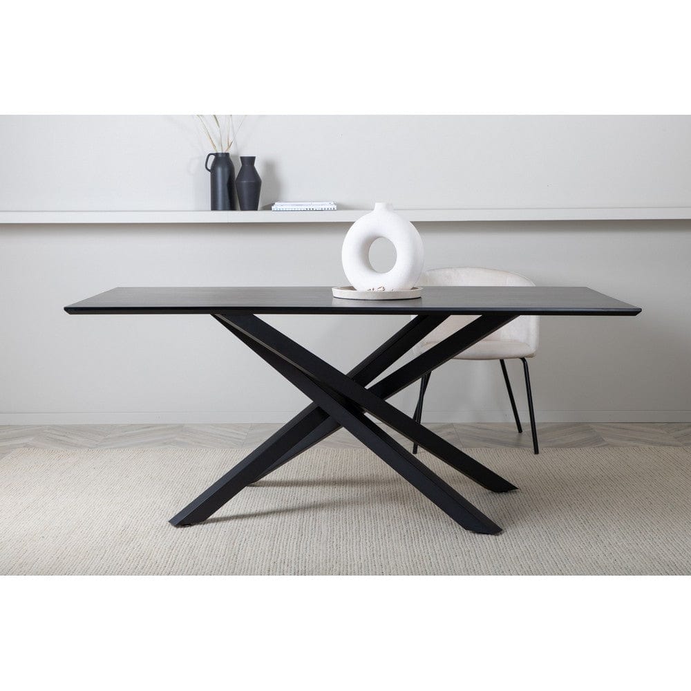 Venture Home Matbord Piazza Svart SKU VEN-29892-888 EAN 7350118416716