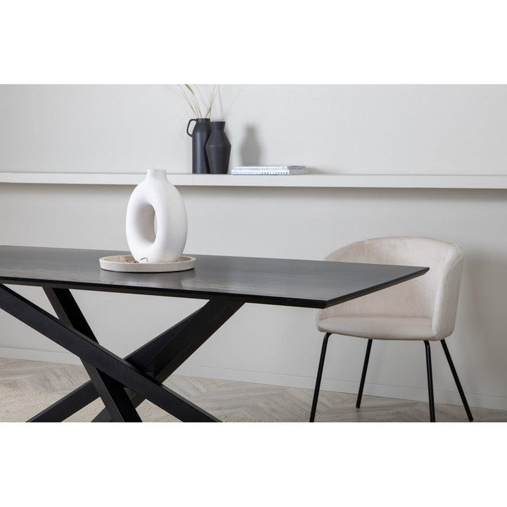 Venture Home Matbord Piazza Svart SKU VEN-29892-888 EAN 7350118416716